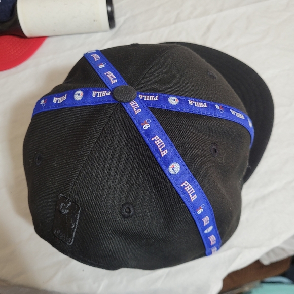 NBA PHILLY 76ers SNAPBACK - Picture 6 of 7